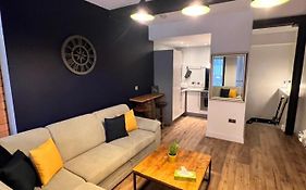 Stunning Liverpool City Center Apartment